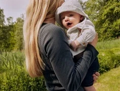 Name It solhat navy blazer/cloud dancer med striber